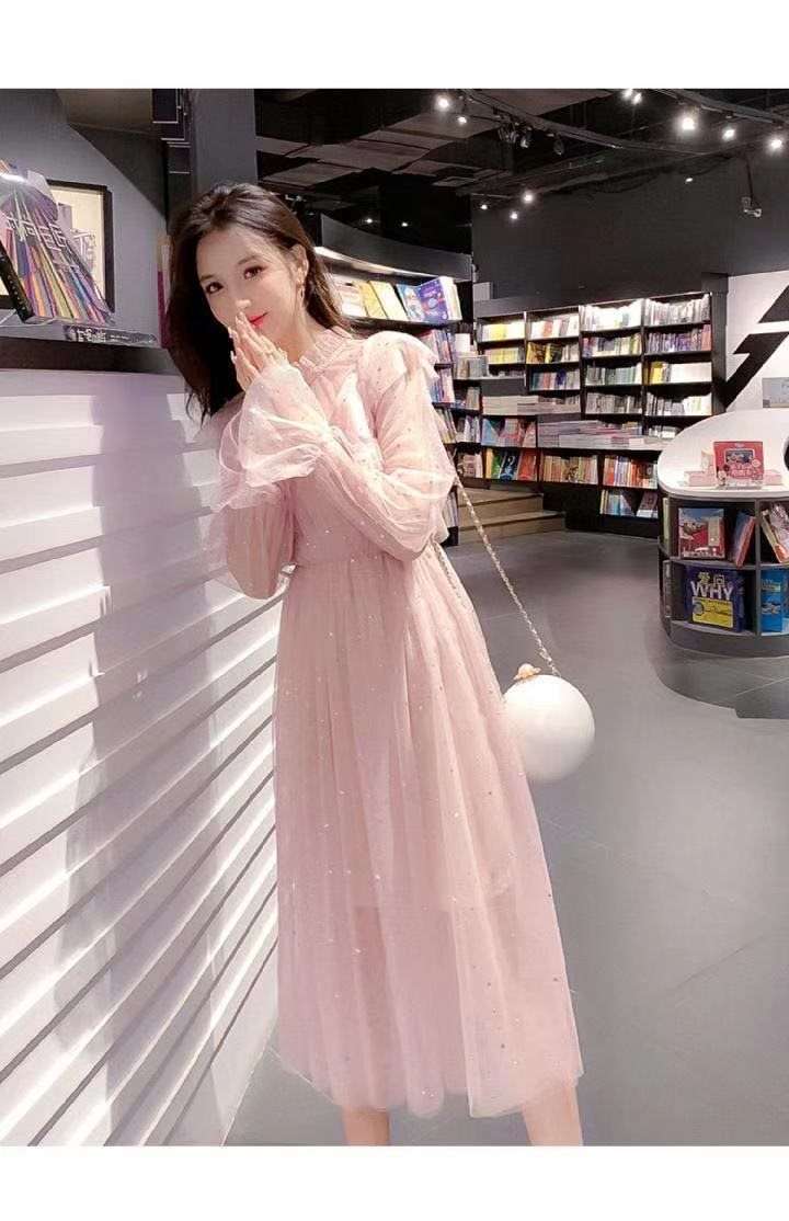 ピンクコーデ きらめき舞う妖精のようなチュールピンクワンピース
