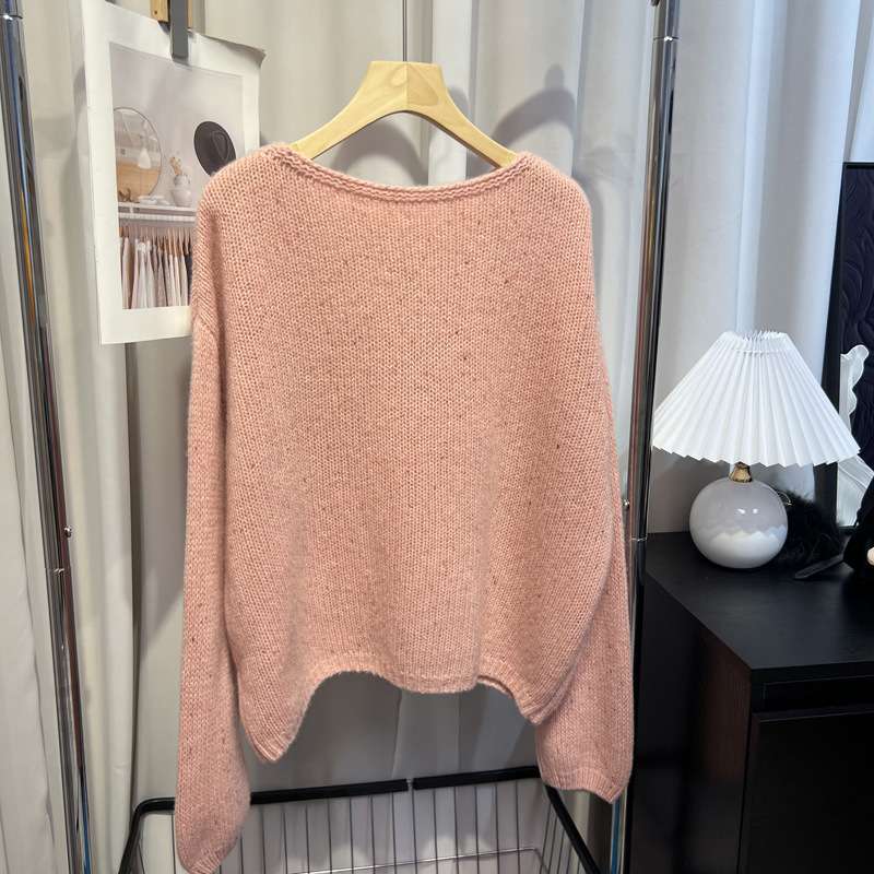 ピンクコーデ やわらか 上質 ふんわり ニット セーター ピンクコーデ もてピンク ゆったり 体型カバー ピンクトップス