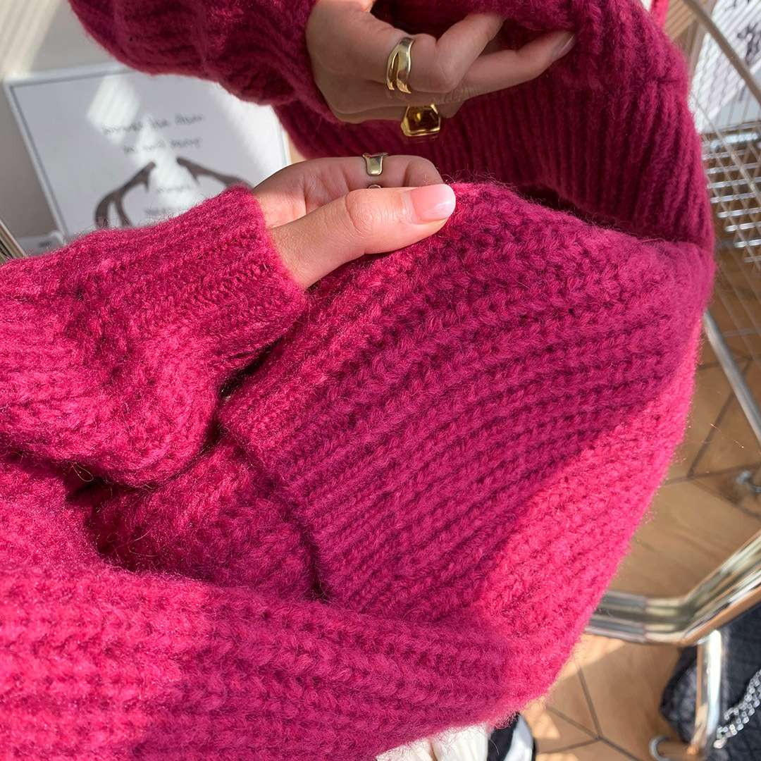 ピンクコーデ ふわもこ オーバーサイズ ビビットピンク ゆったり こなれ感 シンプル 羽織り リブ編み ローゲージニット カーディガン ピンクコーデ