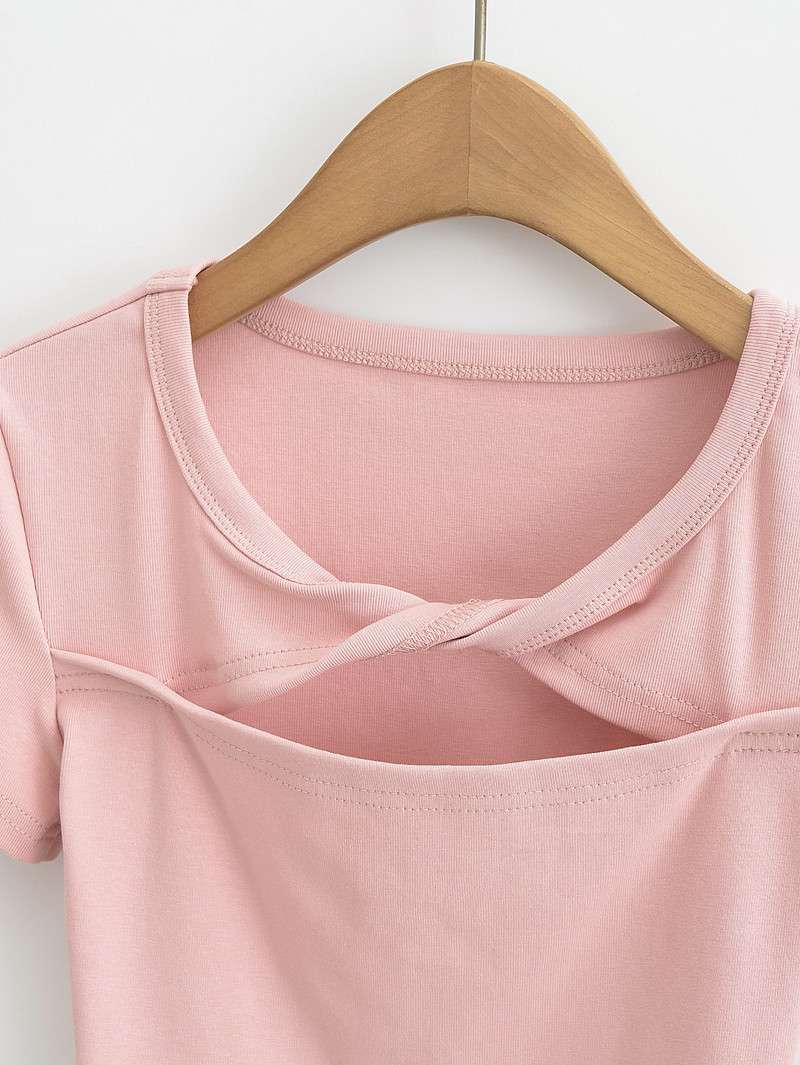 ピンクコーデ クロスデザイン胸元カットアウト半袖Tシャツ