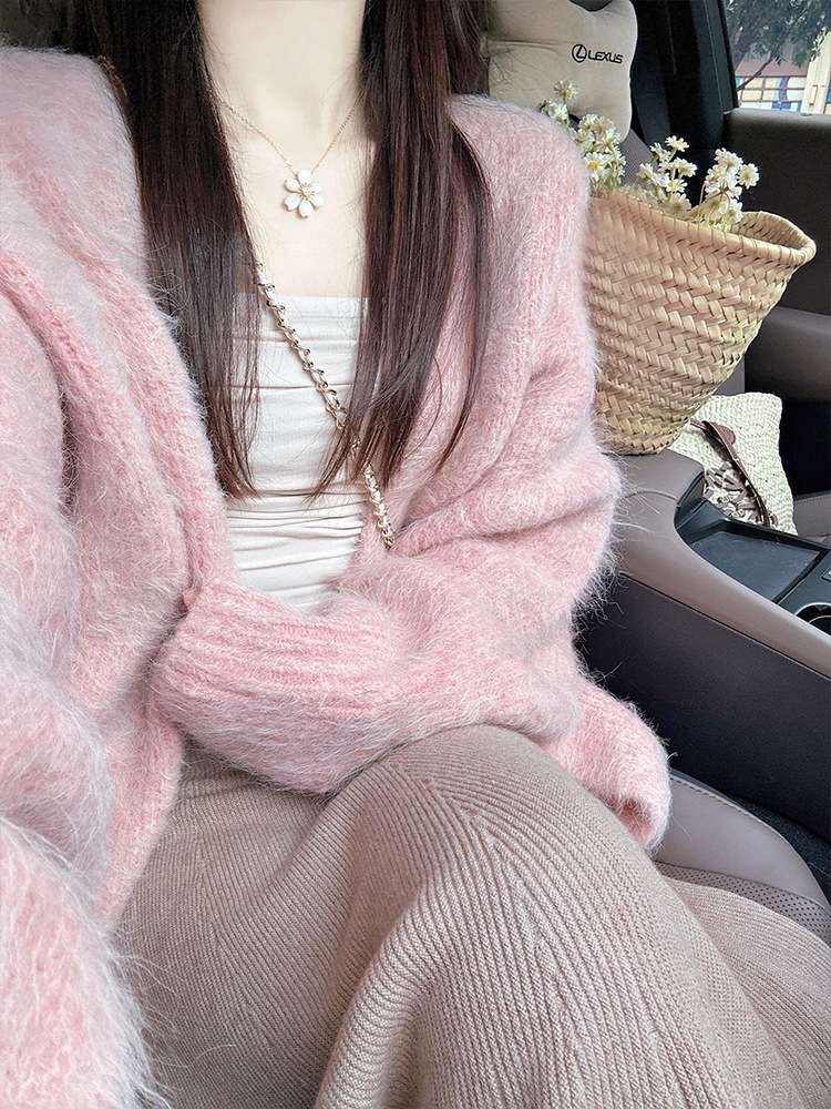 ピンクコーデ ふわもこ天使♥しっとりなめらかな肌触りのモヘア風素材 ピンクカーディガン