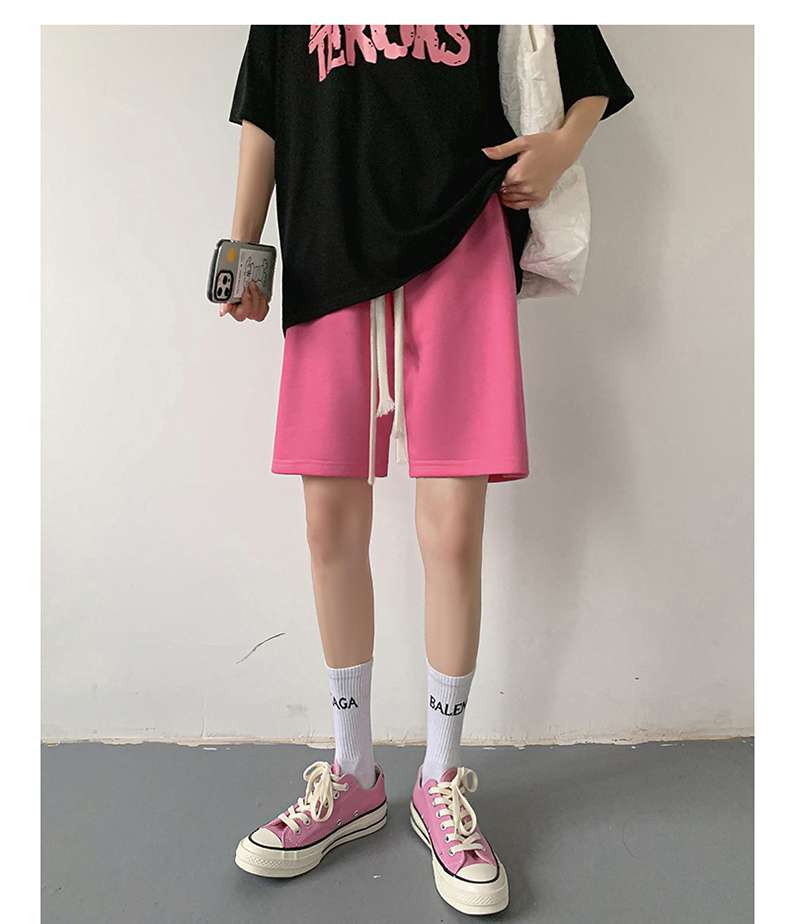 ピンクコーデ ゆったりストレートハーフパンツ