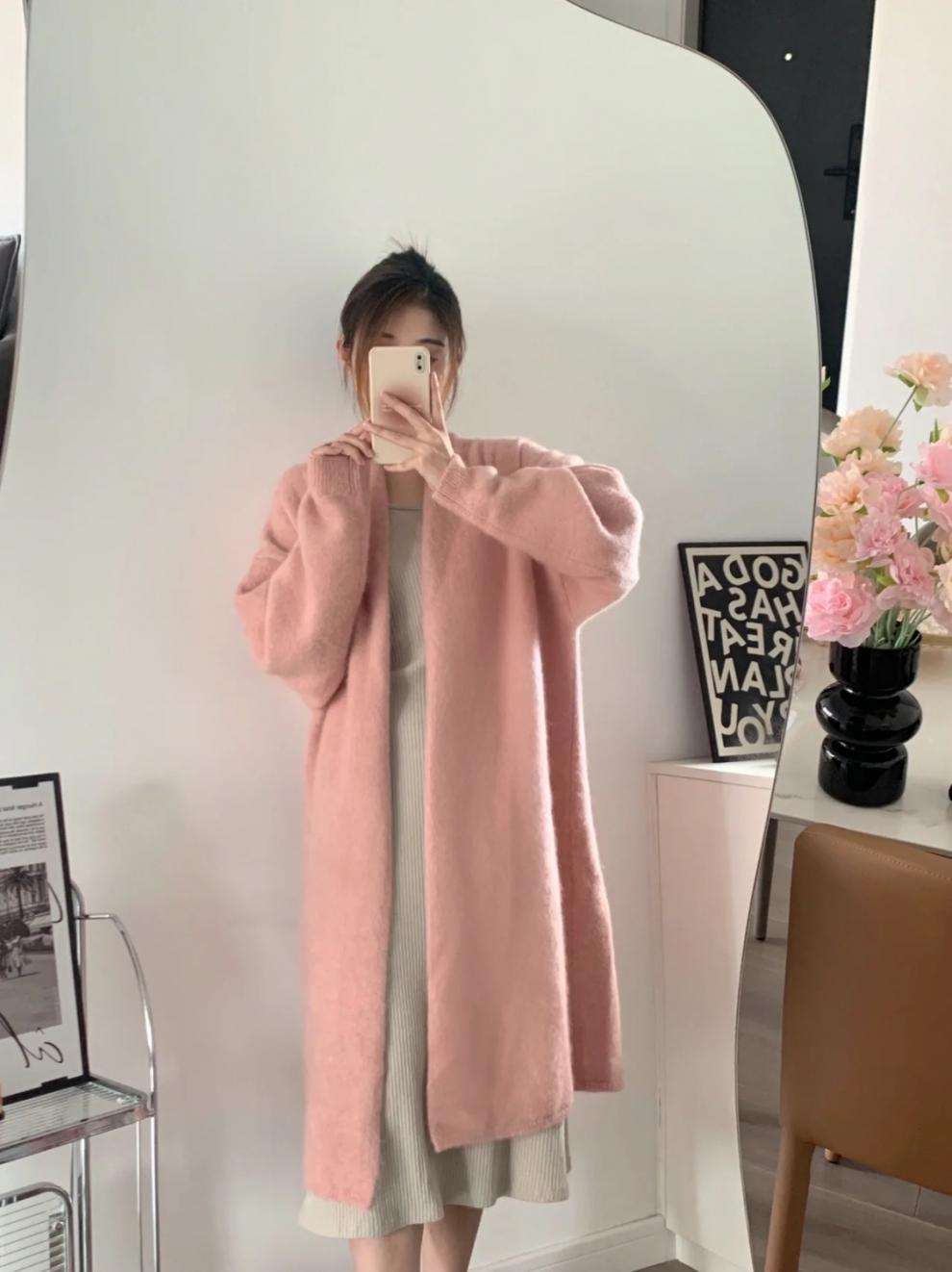 ピンクコーデ ロング丈ニット 無地 ボタンなし 体系カバー ふわもこ長袖 オーバーサイズ ピンク ロングカーディガン