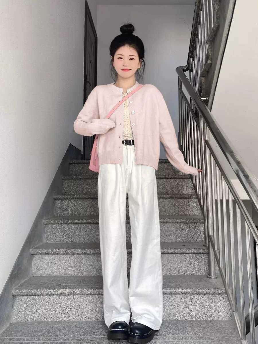ピンクコーデ ふんわり優しい春のカーディガン