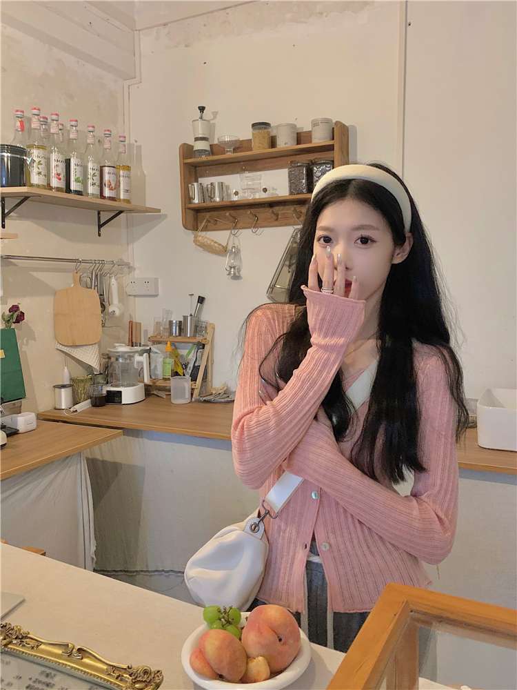 ピンクコーデ ふんわりリブ編みボタンカーディガン
