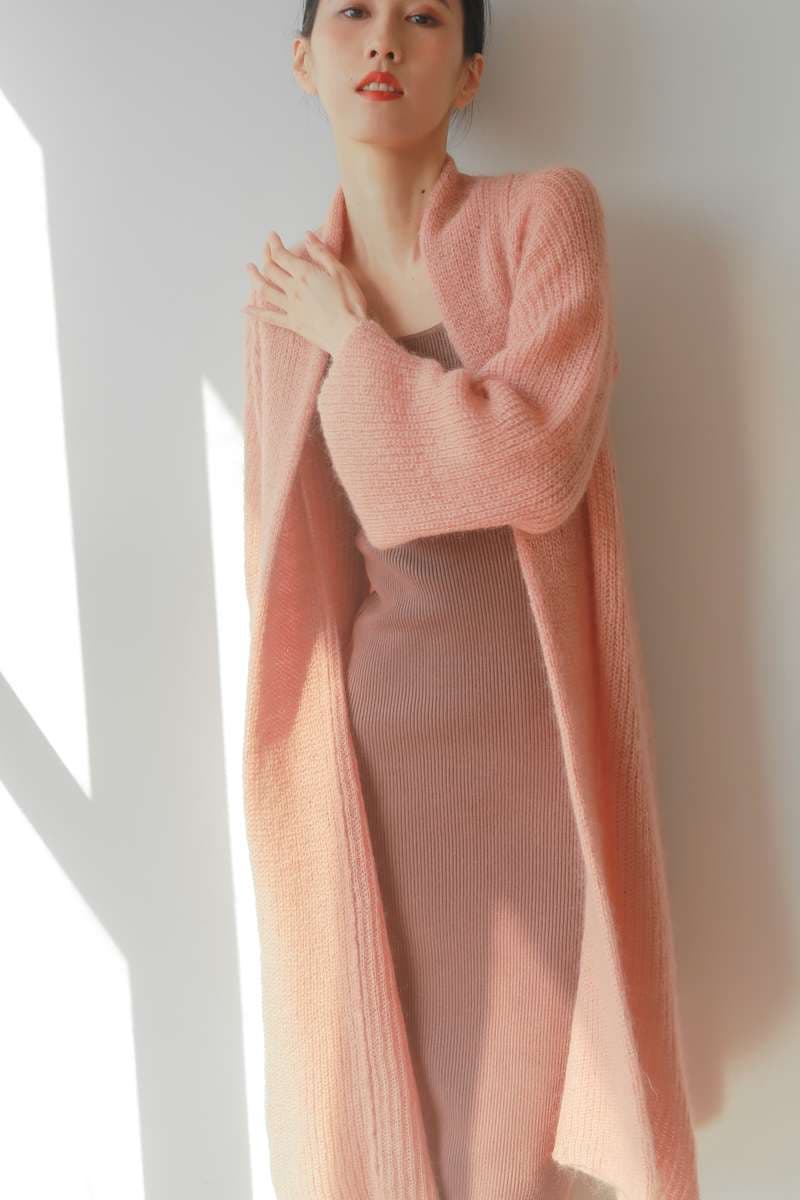 ピンクコーデ ふんわりモヘアロングカーディガン