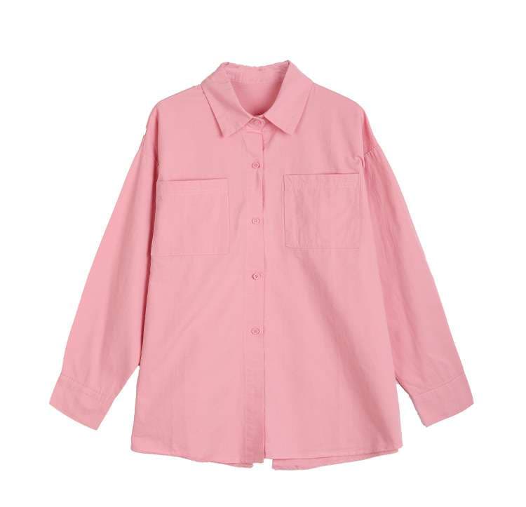 ピンクコーデ ゆったりシルエットのポケット付き長袖ピンクシャツ