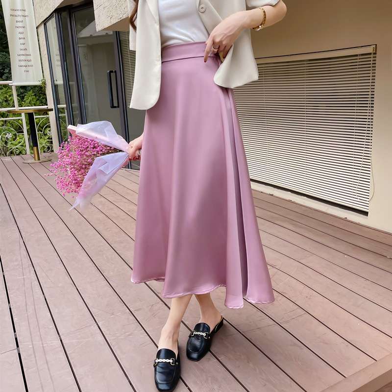 ピンクコーデ 優雅なシルエット 光沢 華やか 上品 Aライン ロング ピンクスカート