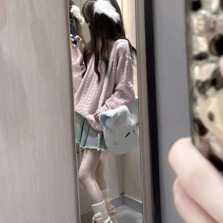 ピンクコーデ ゆるふわケーブル編みオーバーサイズニット