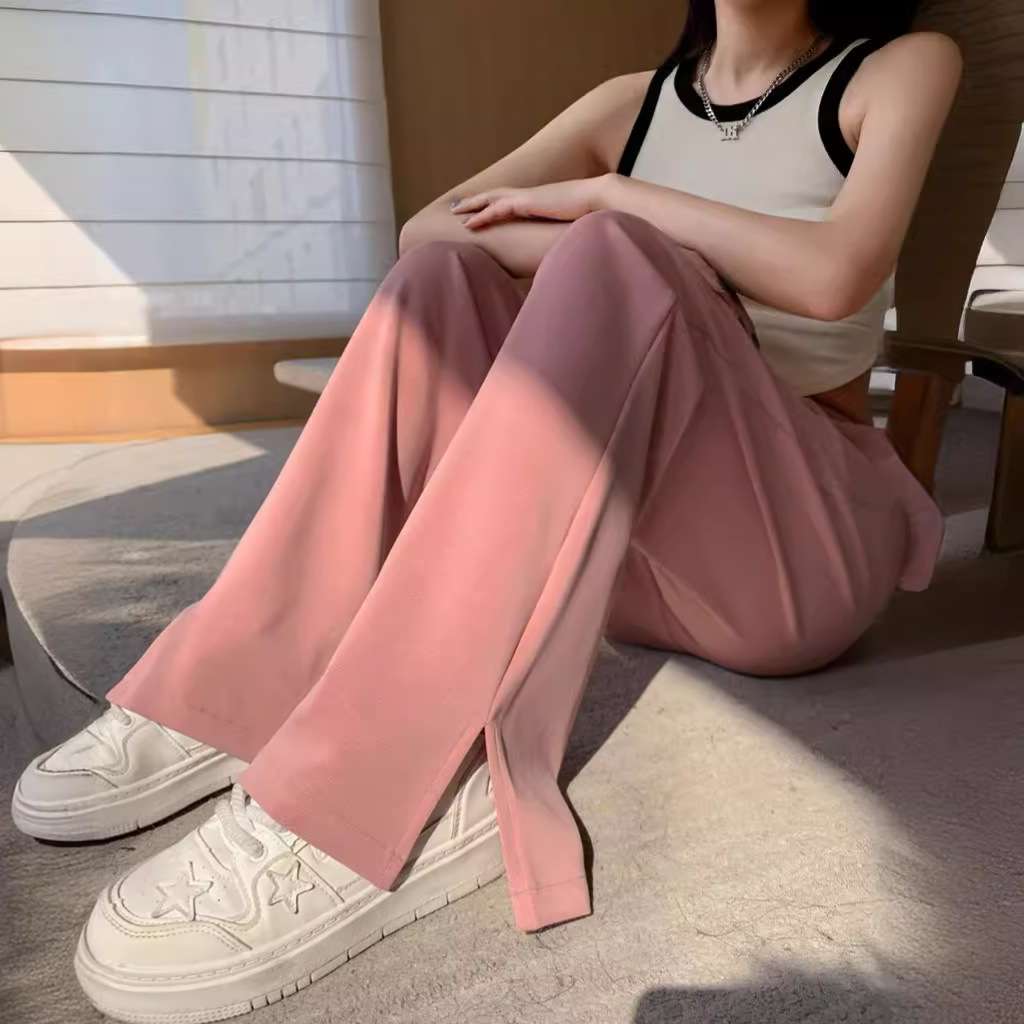 ピンクコーデ ウエストゴム入りストレートスリットのピンクパンツ