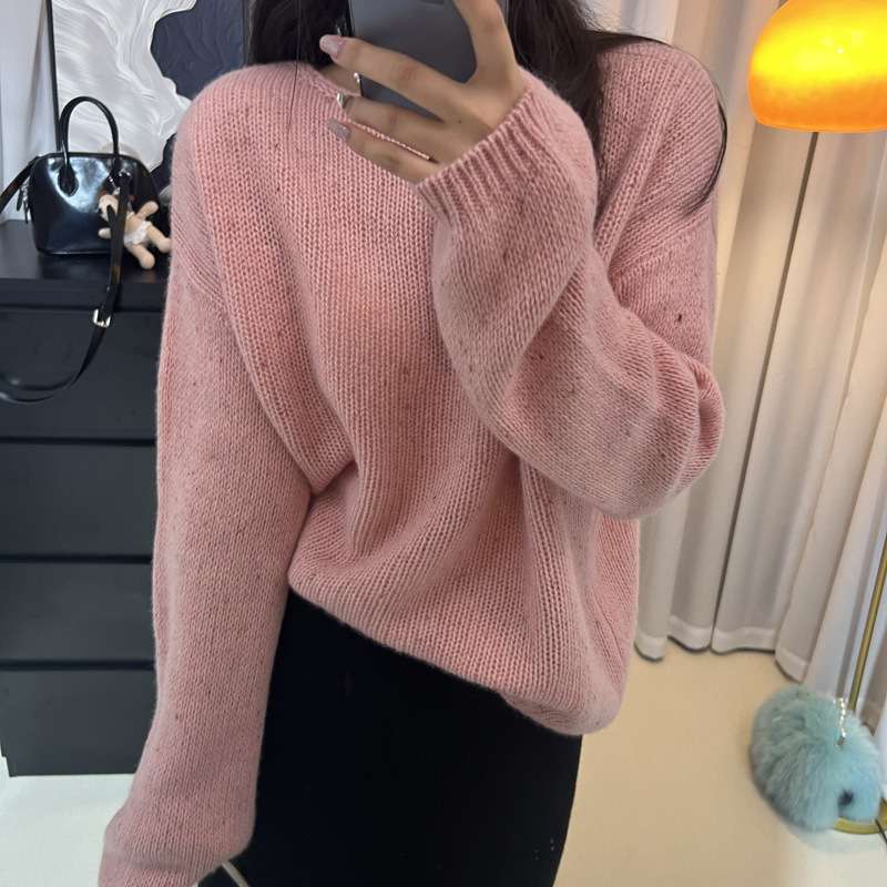 ピンクコーデ やわらか 上質 ふんわり ニット セーター ピンクコーデ もてピンク ゆったり 体型カバー ピンクトップス