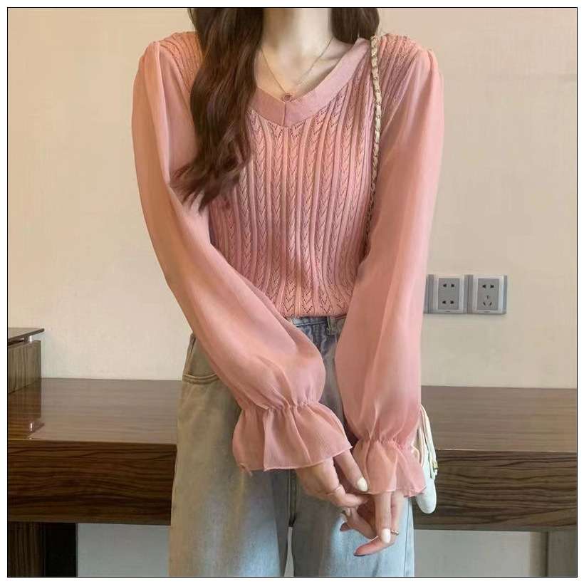 ピンクコーデ レース編みフリル袖ピンクブラウス