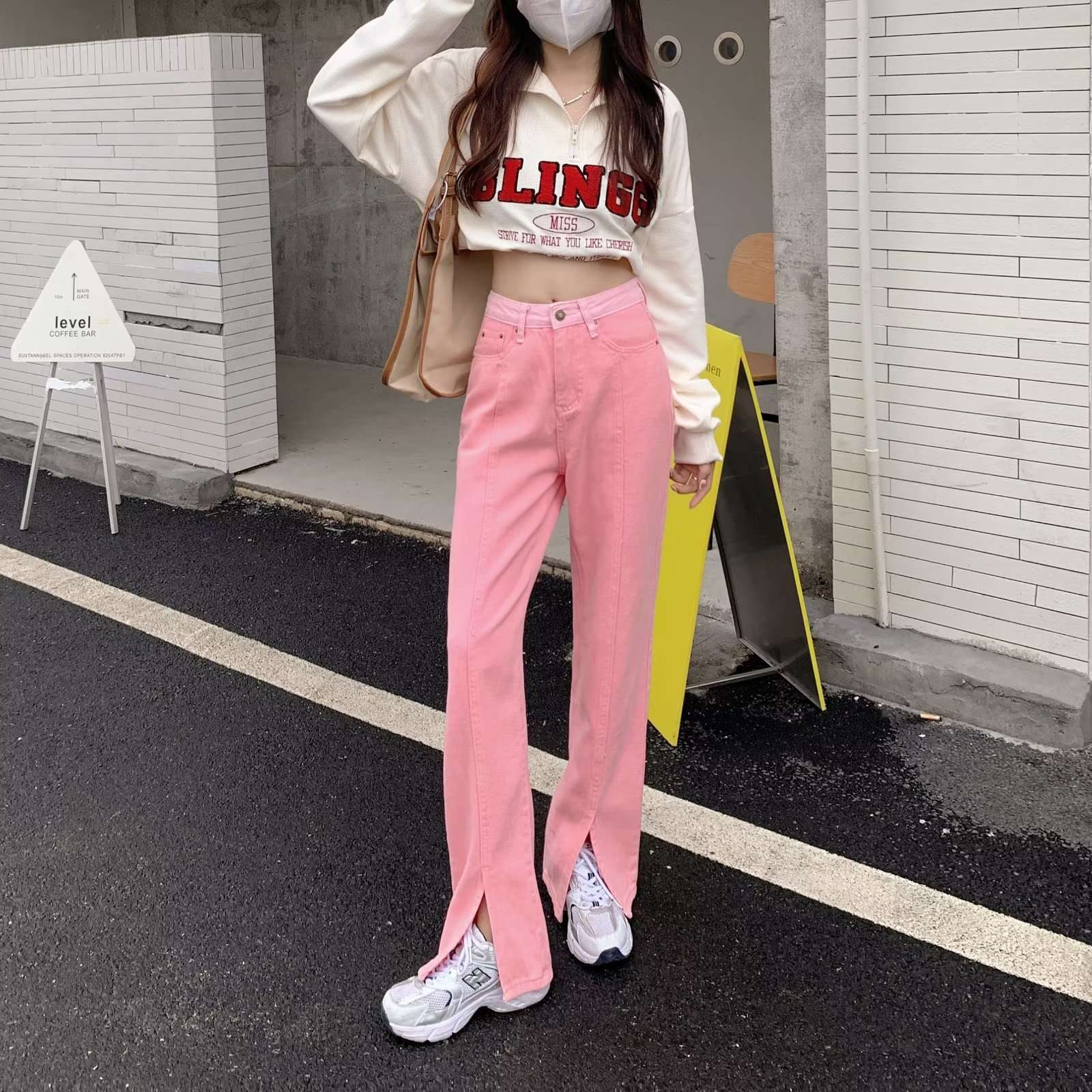 ピンクコーデ スリットフレアストレートピンクパンツ