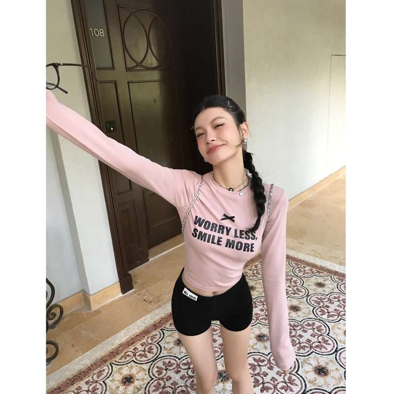 ピンクコーデ 小さな大切言葉プリント長袖Tシャツ